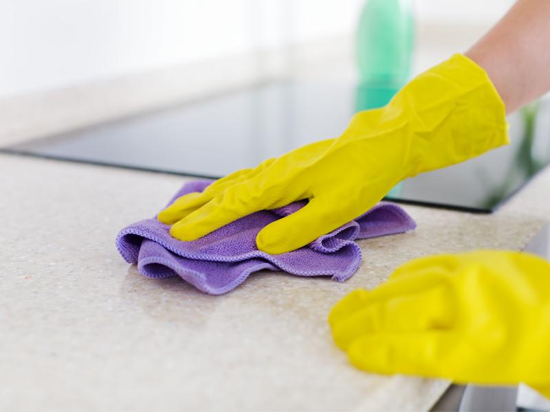 cleaning kitchen counter tops